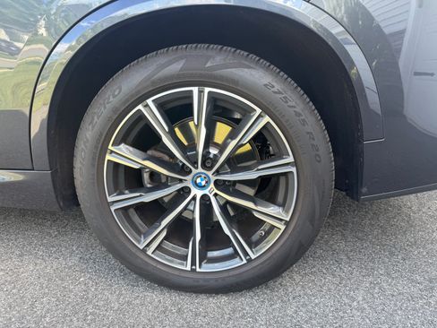 Used 2022 BMW X5 xDrive45e w/ M Sport Package AWD/4WD image 23