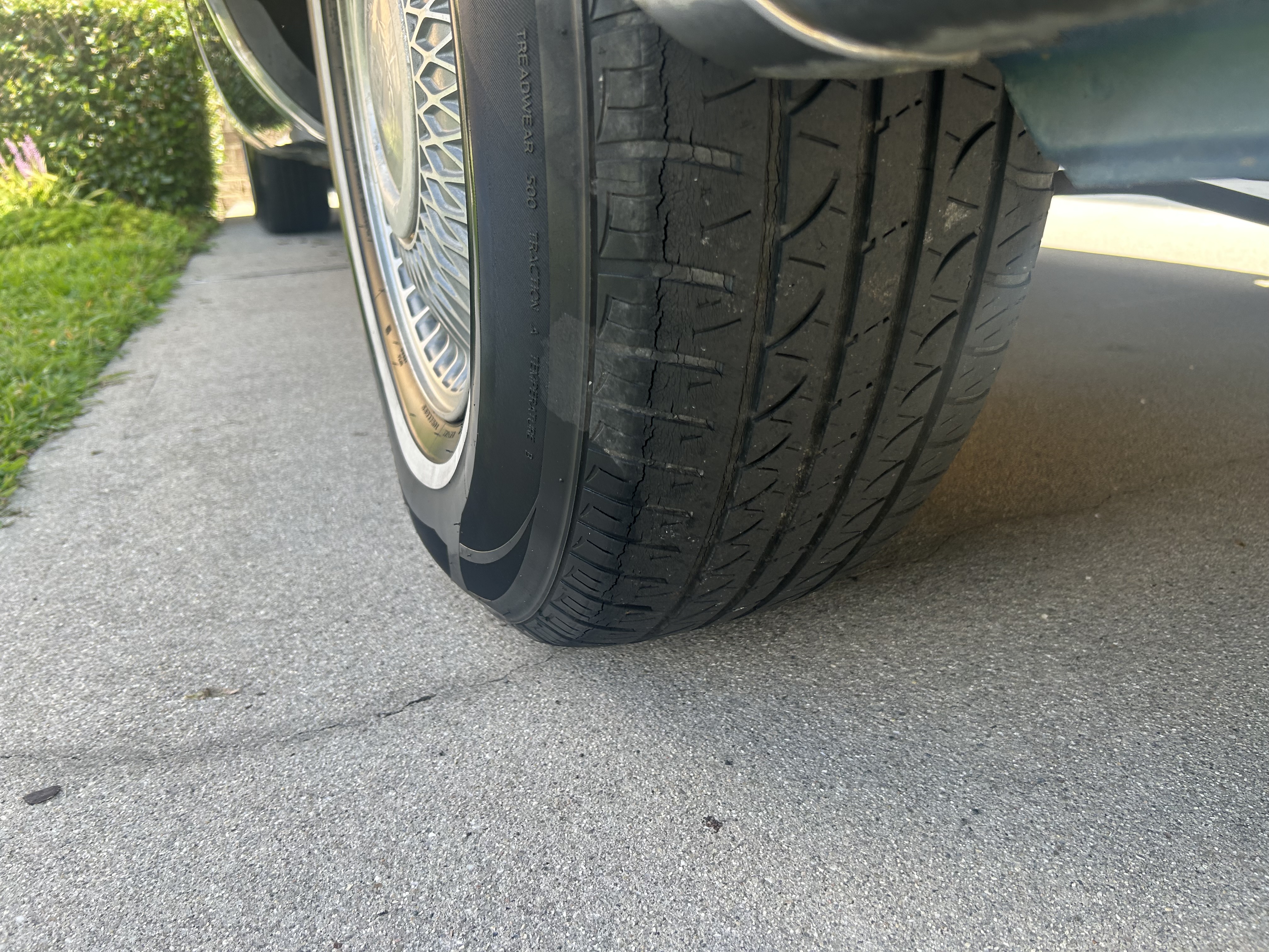 Used 1993 Cadillac Fleetwood Sedan RWD image 25