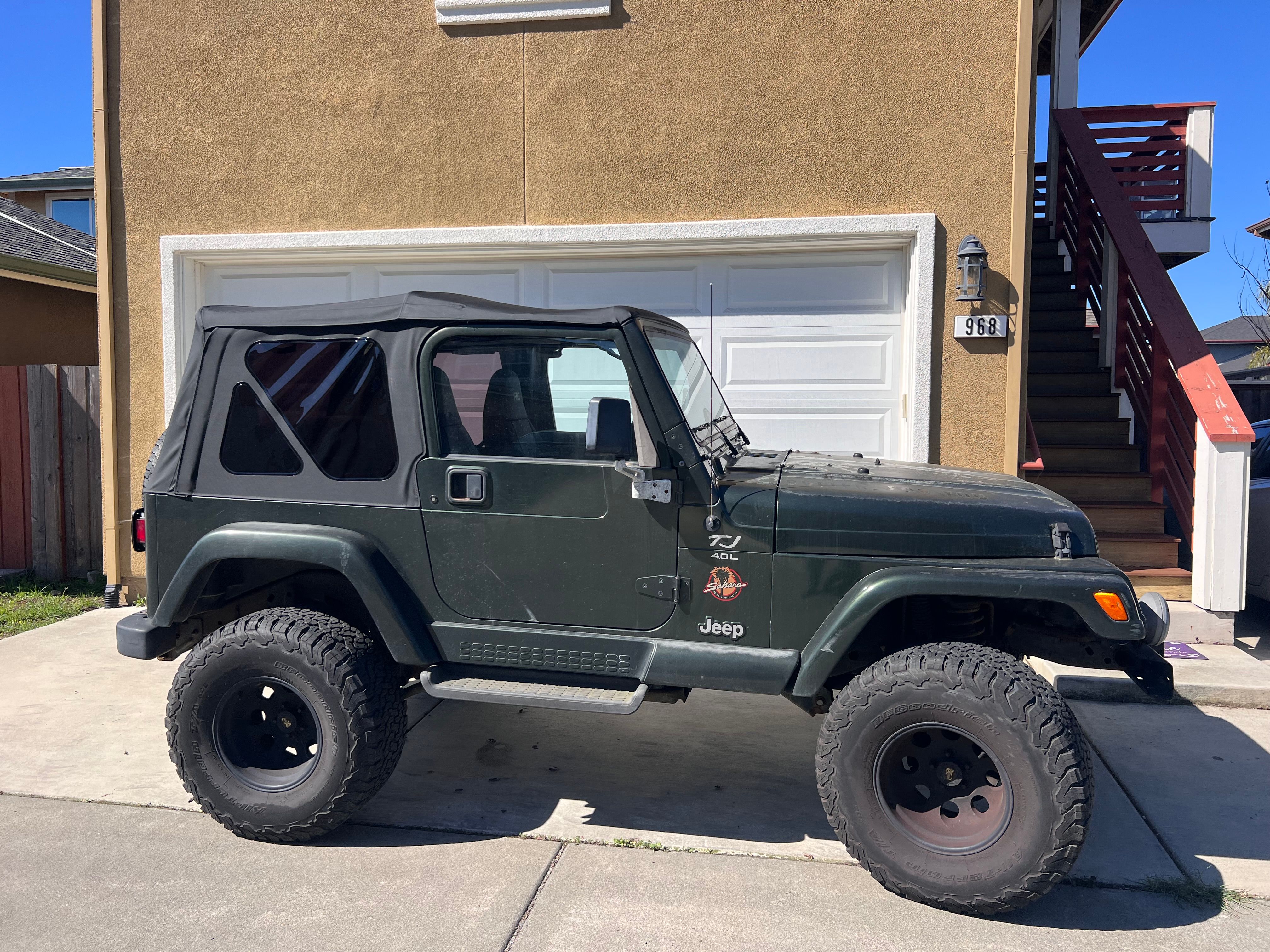 Used 1998 Jeep Wrangler Sahara AWD/4WD image 1