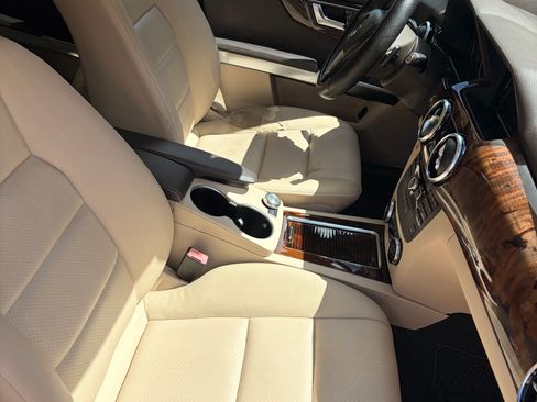 Used 2013 Mercedes-Benz GLK 350 2WD image 5