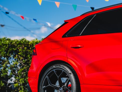 Used 2025 Audi RS Q8 performance w/ Matte Carbon Package image 12