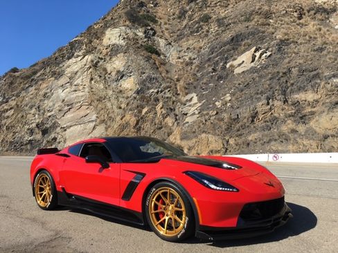 Used 2015 Chevrolet Corvette Z06 w/ 2LZ Preferred Equipment Group image 6