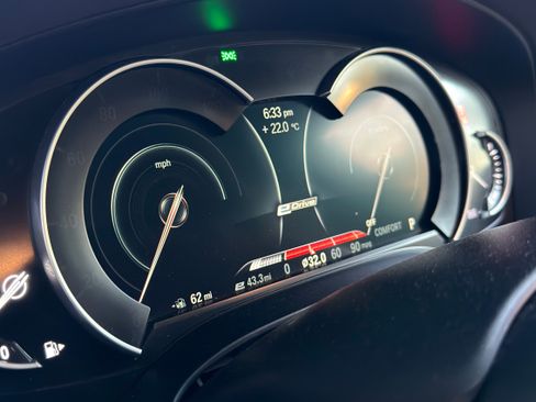 Used 2018 BMW 530e w/ Premium Package 2 image 14