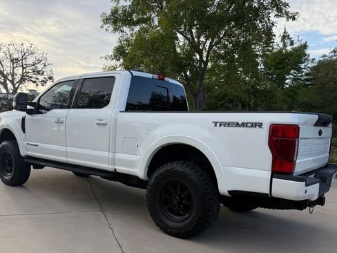 Used 2021 Ford F250 Lariat AWD/4WD image 13