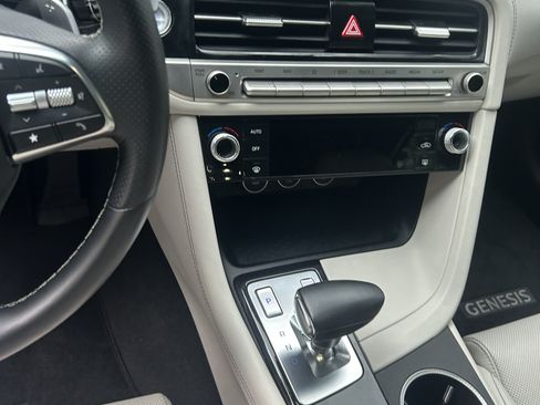 Used 2025 Genesis G70 2.5T AWD/4WD image 20