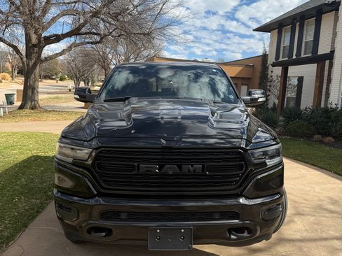 Used 2020 RAM 1500 Limited w/ Black Appearance Package image 6