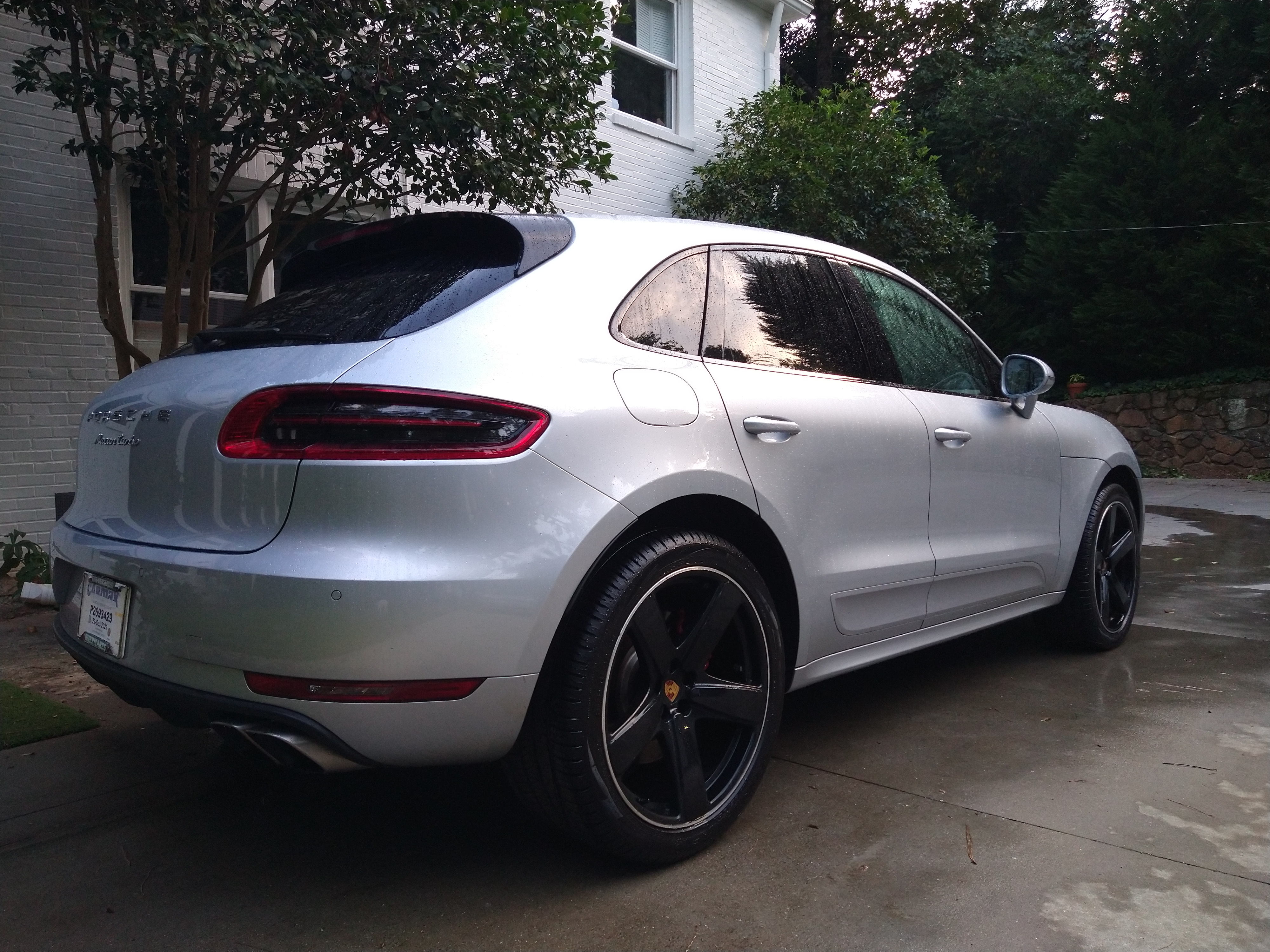 Used 2017 Porsche Macan Turbo AWD/4WD image 4