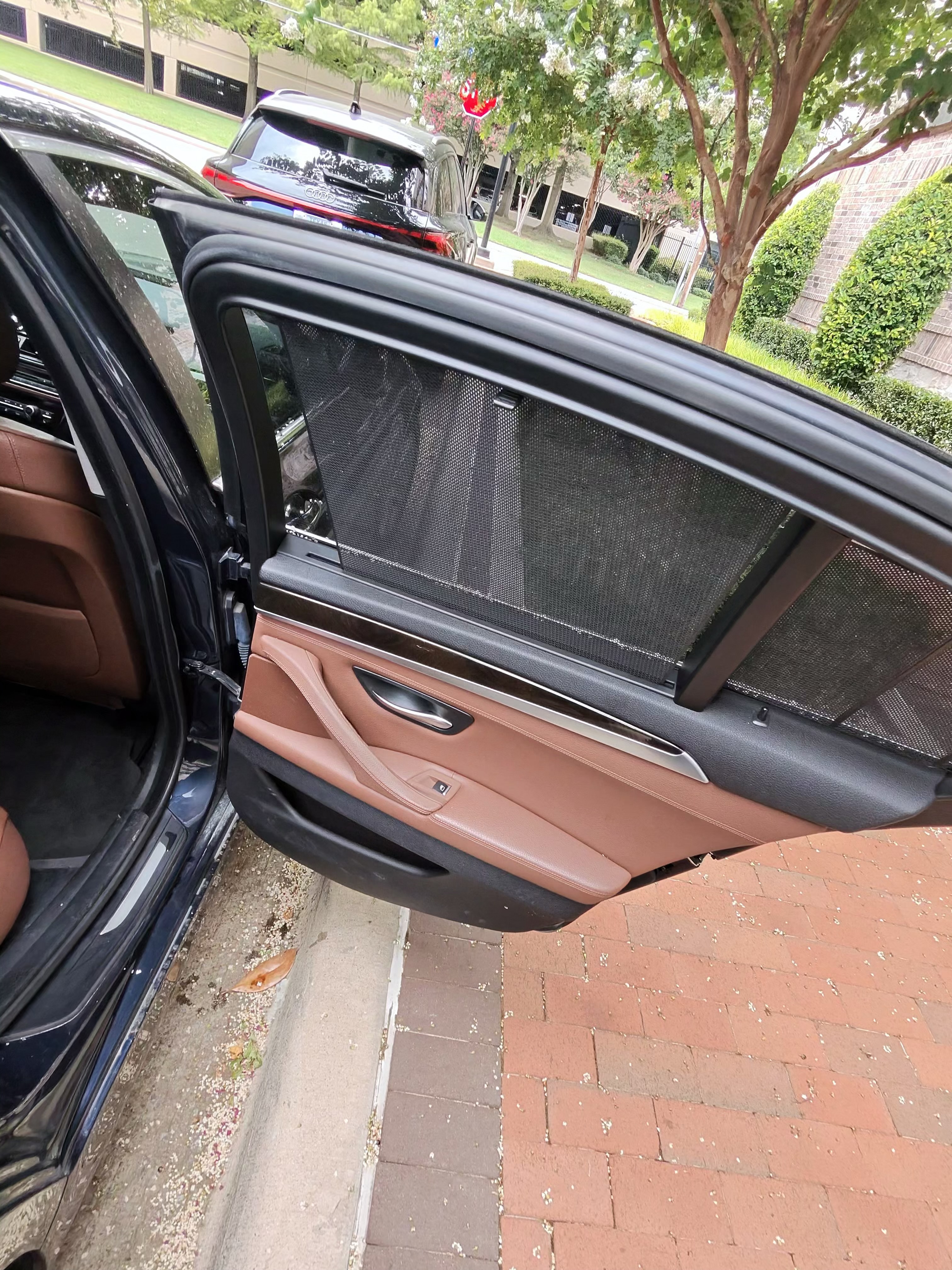 Used 2011 BMW 528i Sedan RWD image 4