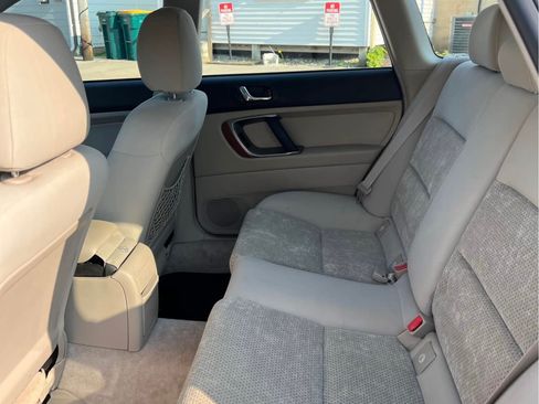 Used 2005 Subaru Outback 2.5i image 8