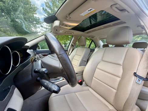 Used 2012 Mercedes-Benz C 300 4MATIC Sedan image 6