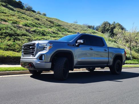 Used 2021 GMC Sierra 1500 AT4 w/ AT4 Premium Package image 1