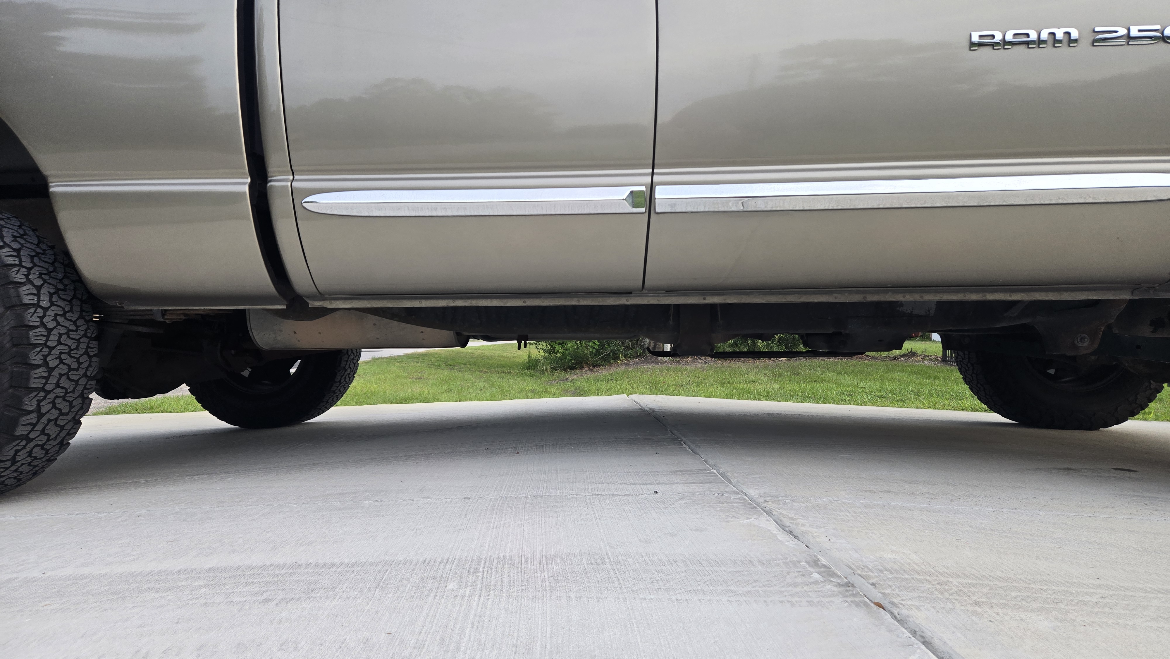 Used 2006 Dodge Ram 2500 Truck Laramie AWD/4WD image 10