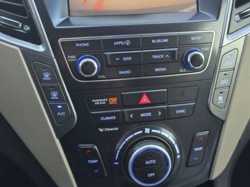 Used 2017 Hyundai Santa Fe Sport image 5