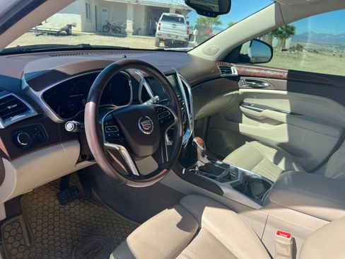 Used 2014 Cadillac SRX Luxury image 9