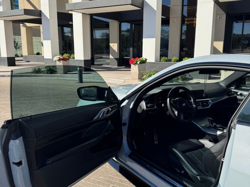 Used 2021 BMW M4 Competition w/ Executive Package image 6