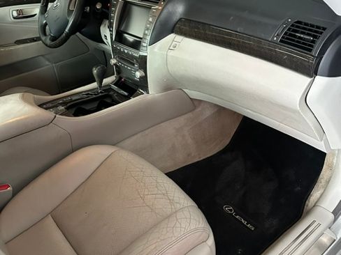 Used 2010 Lexus LS 460 RWD image 11
