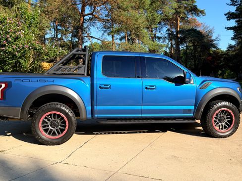 Used 2019 Ford F150 Raptor w/ Equipment Group 802A Luxury AWD/4WD image 1