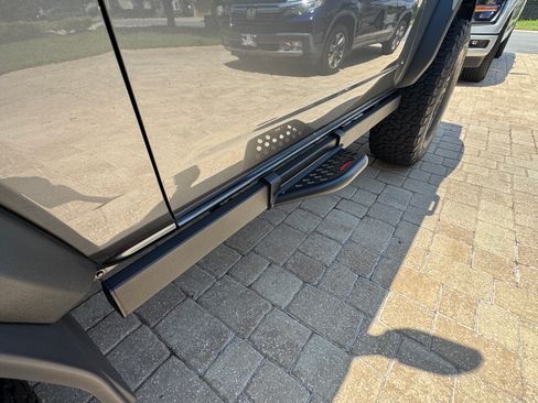 Used 2023 Ford Bronco 2-Door AWD/4WD image 12