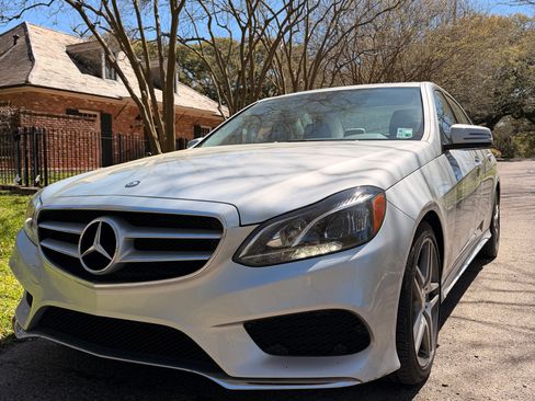 Used 2015 Mercedes-Benz E 350 E 350 4MATIC Sedan 4D image 32