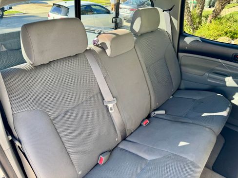 Used 2006 Toyota Tacoma PreRunner image 21