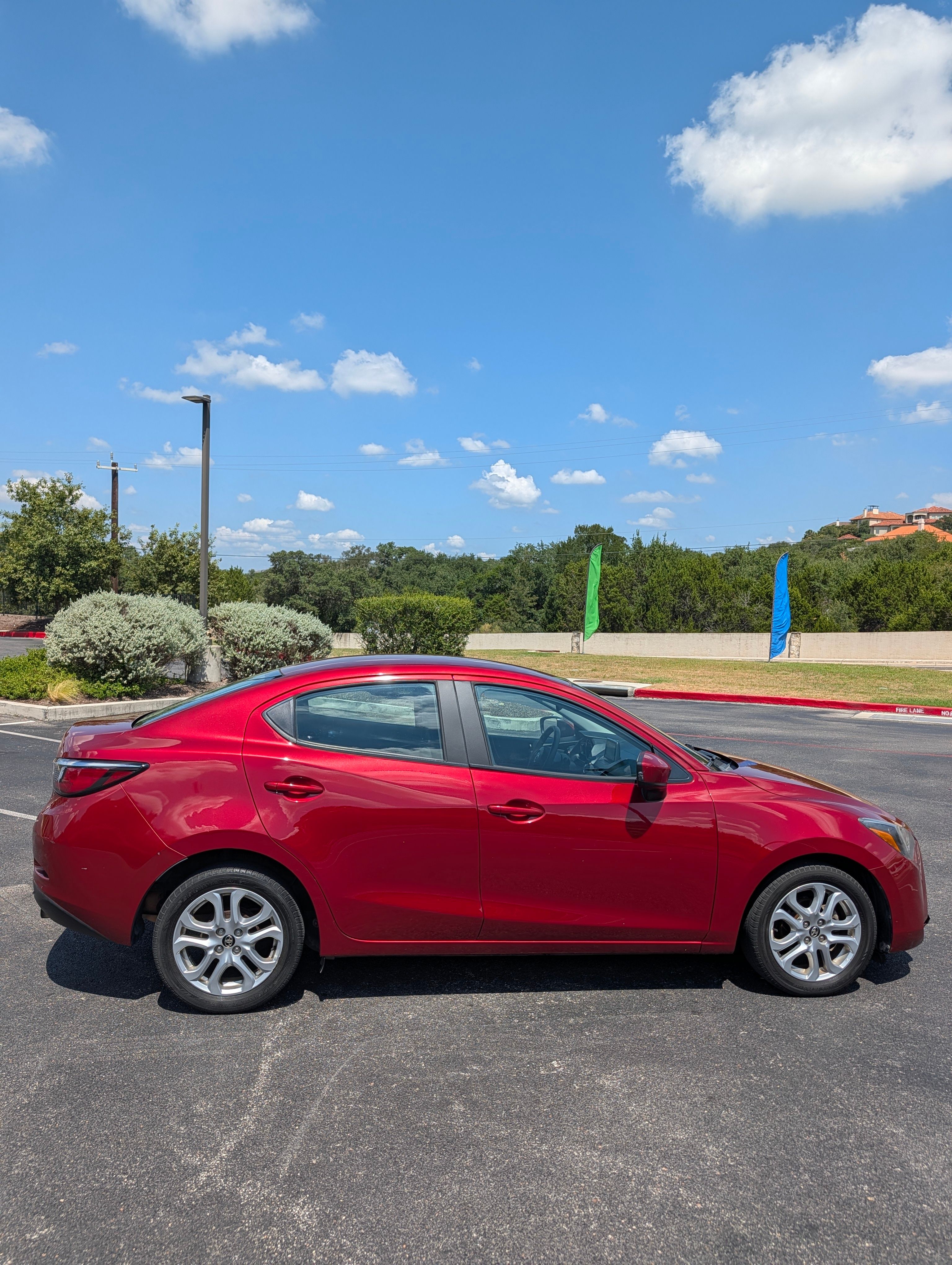 Used 2018 Toyota Yaris iA FWD image 2