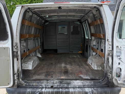 Used 2012 Ford E-250 and Econoline 250 w/ PWR Group RWD image 9