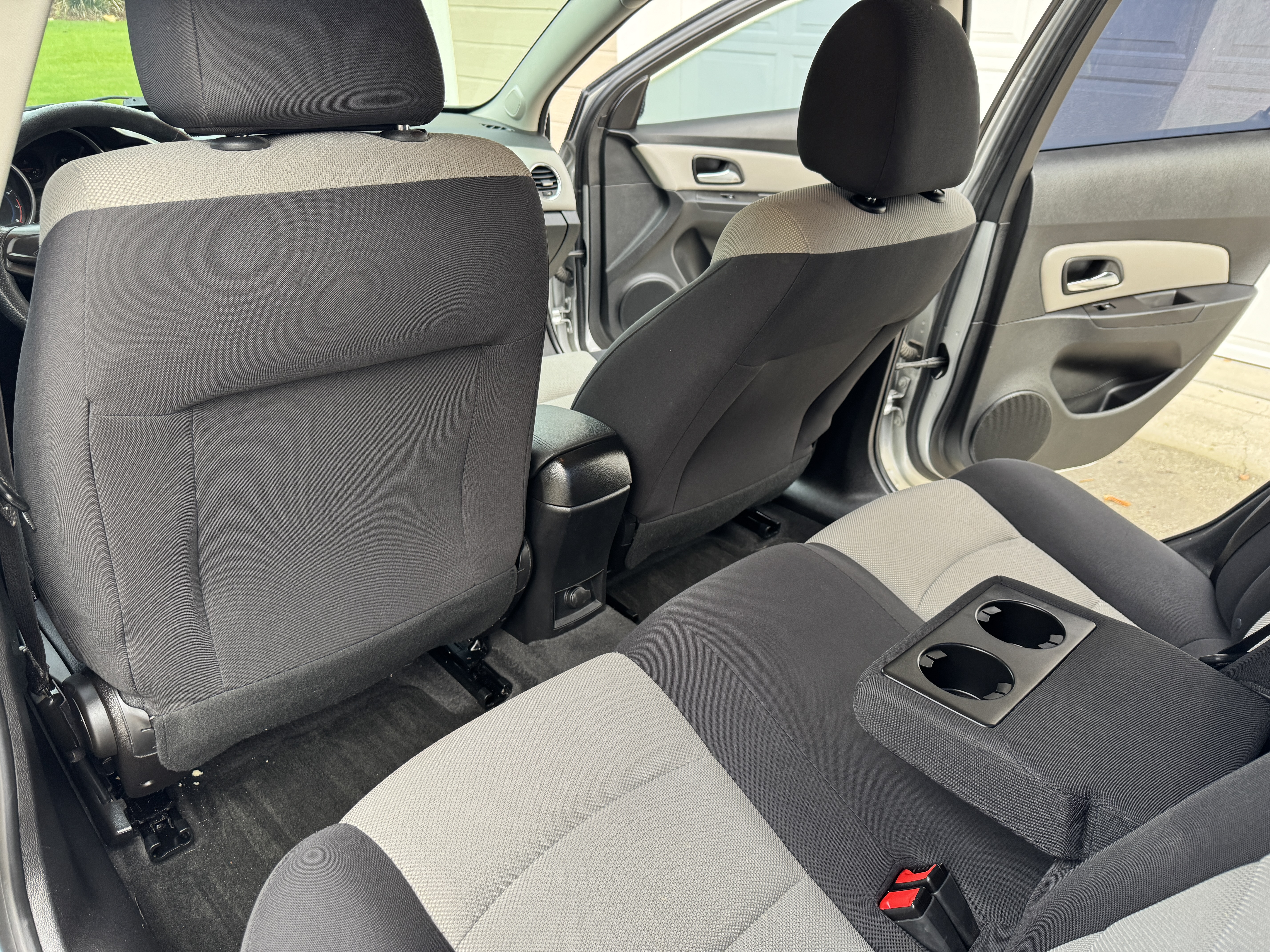 Used 2014 Chevrolet Cruze LS FWD image 17