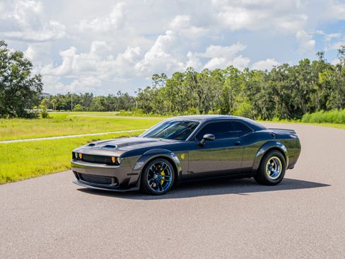 Used 2020 Dodge Challenger SRT Hellcat Redeye RWD image 10