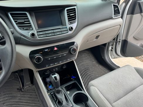 Used 2018 Hyundai Tucson SEL image 11