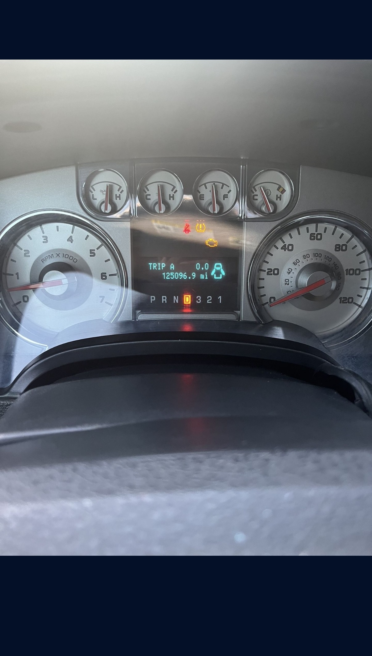 Used 2010 Ford F150 Lariat AWD/4WD image 4