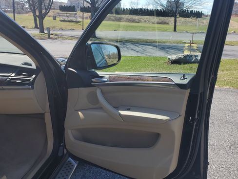 Used 2013 BMW X5 xDrive35i image 9