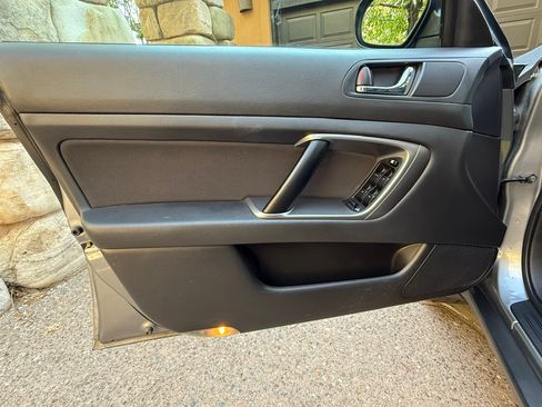 Used 2008 Subaru Outback 2.5i image 9