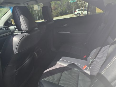 Used 2014 Toyota Camry SE image 15