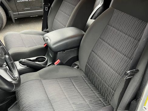 Used 2011 Jeep Wrangler Unlimited Sport w/ Dual Top Group image 12