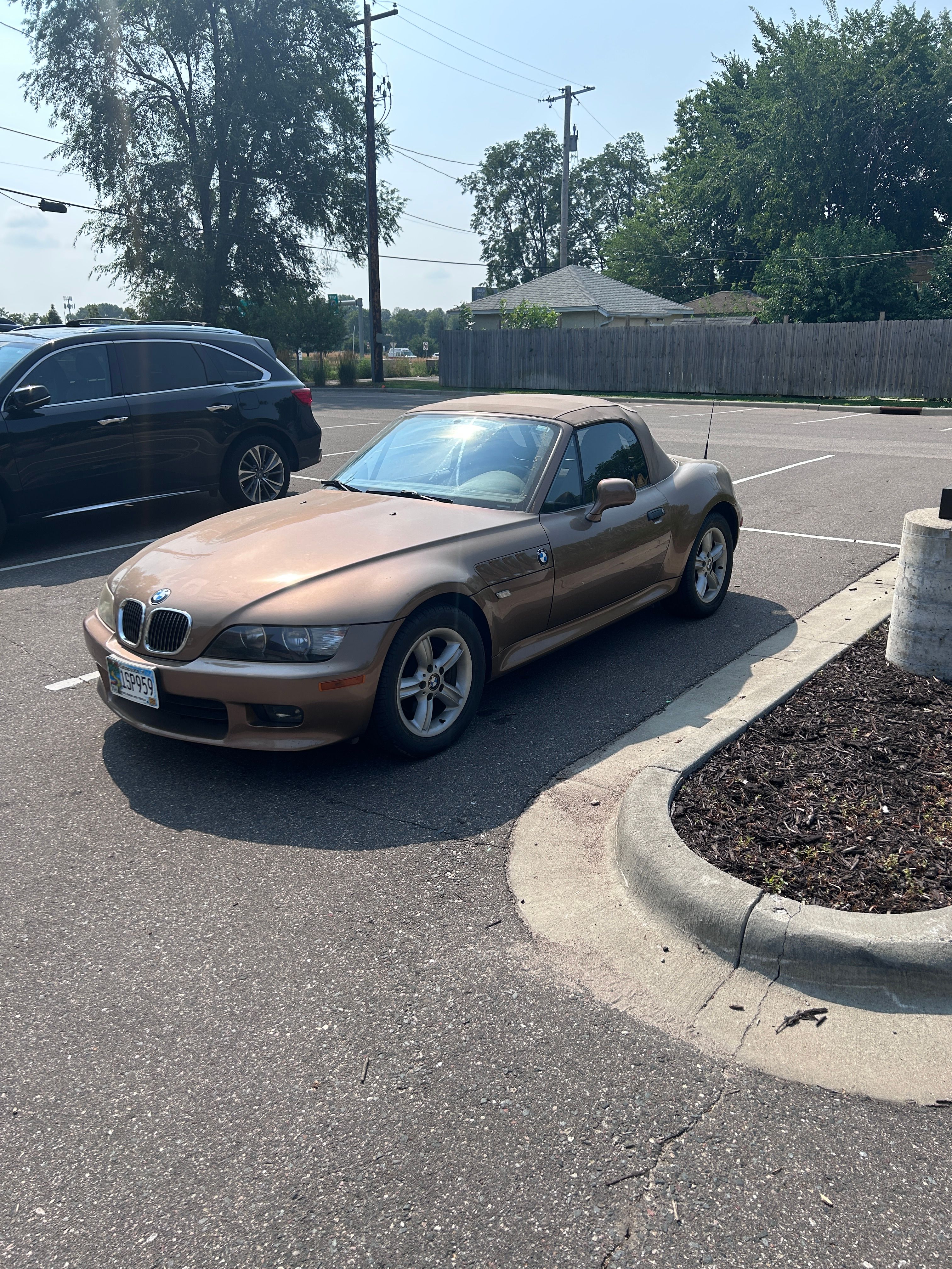 Used 2002 BMW Z3 2.5i RWD image 2