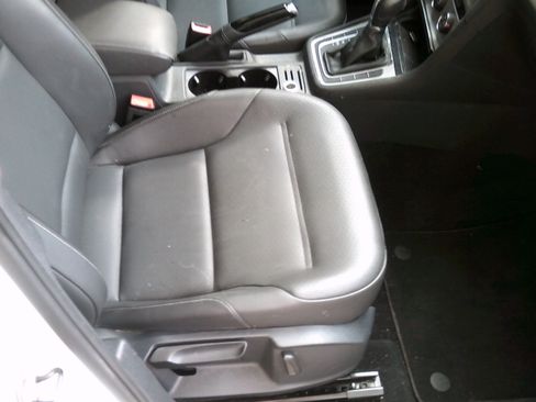 Used 2015 Volkswagen Golf SEL image 16