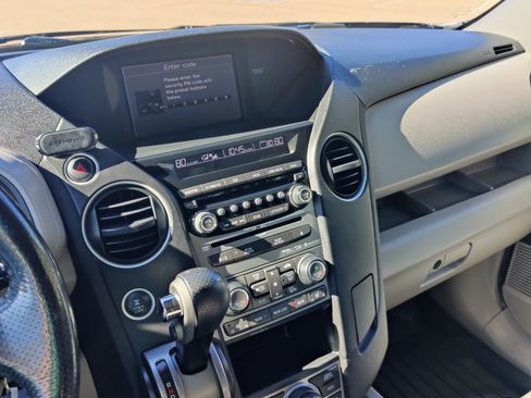 Used 2015 Honda Pilot Touring image 13