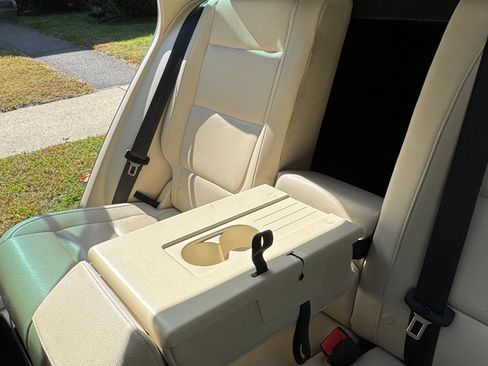 Used 2014 Volkswagen Tiguan S image 13