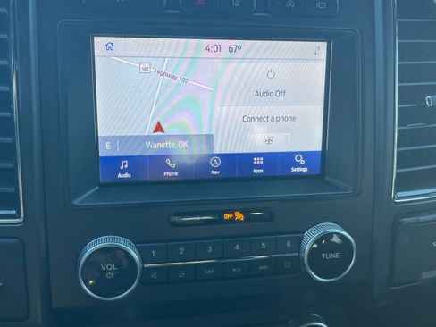 Used 2021 Ford Expedition Limited image 5