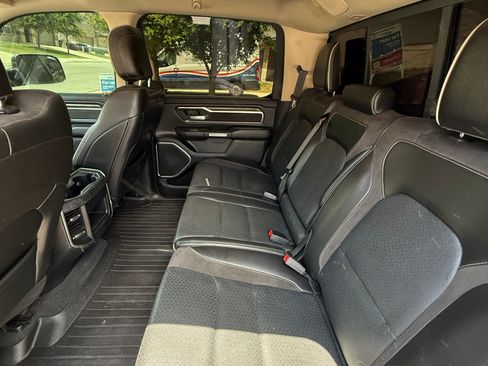 Used 2019 RAM 1500 Laramie AWD/4WD image 18