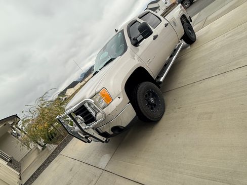Used 2007 GMC Sierra 2500 SLE w/ SLE1 Preferred Package image 1