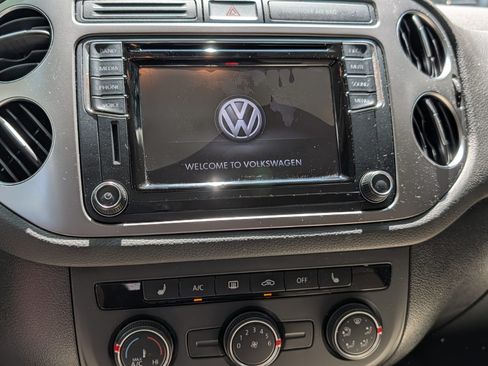 Used 2017 Volkswagen Tiguan S FWD image 9