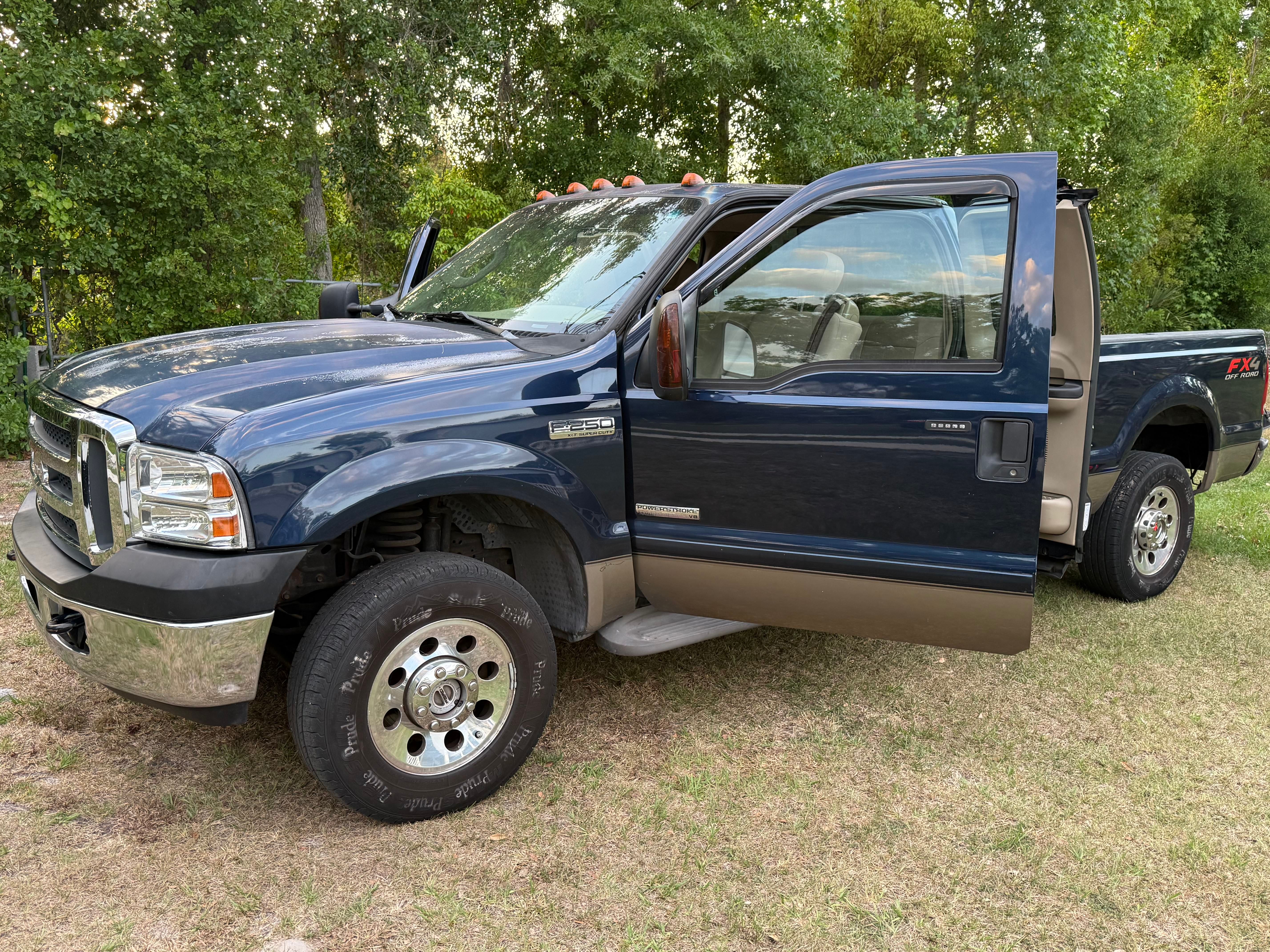 Used 2005 Ford F250 XLT AWD/4WD image 11