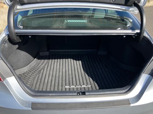 Used 2023 Toyota Camry SE w/ Cold Weather Package image 13