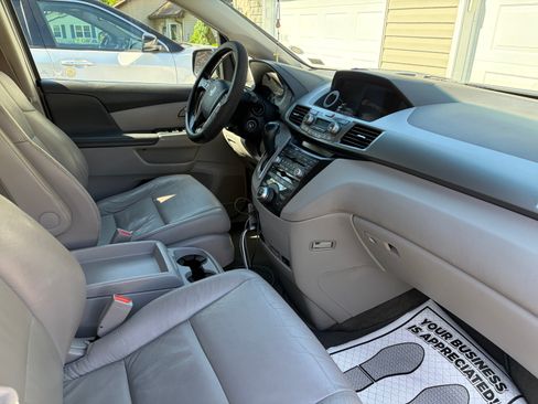 Used 2011 Honda Odyssey Touring image 22