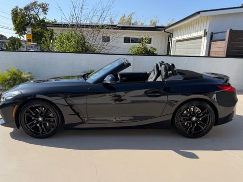 Used 2021 BMW Z4 sDrive30i w/ Premium Package RWD image 4