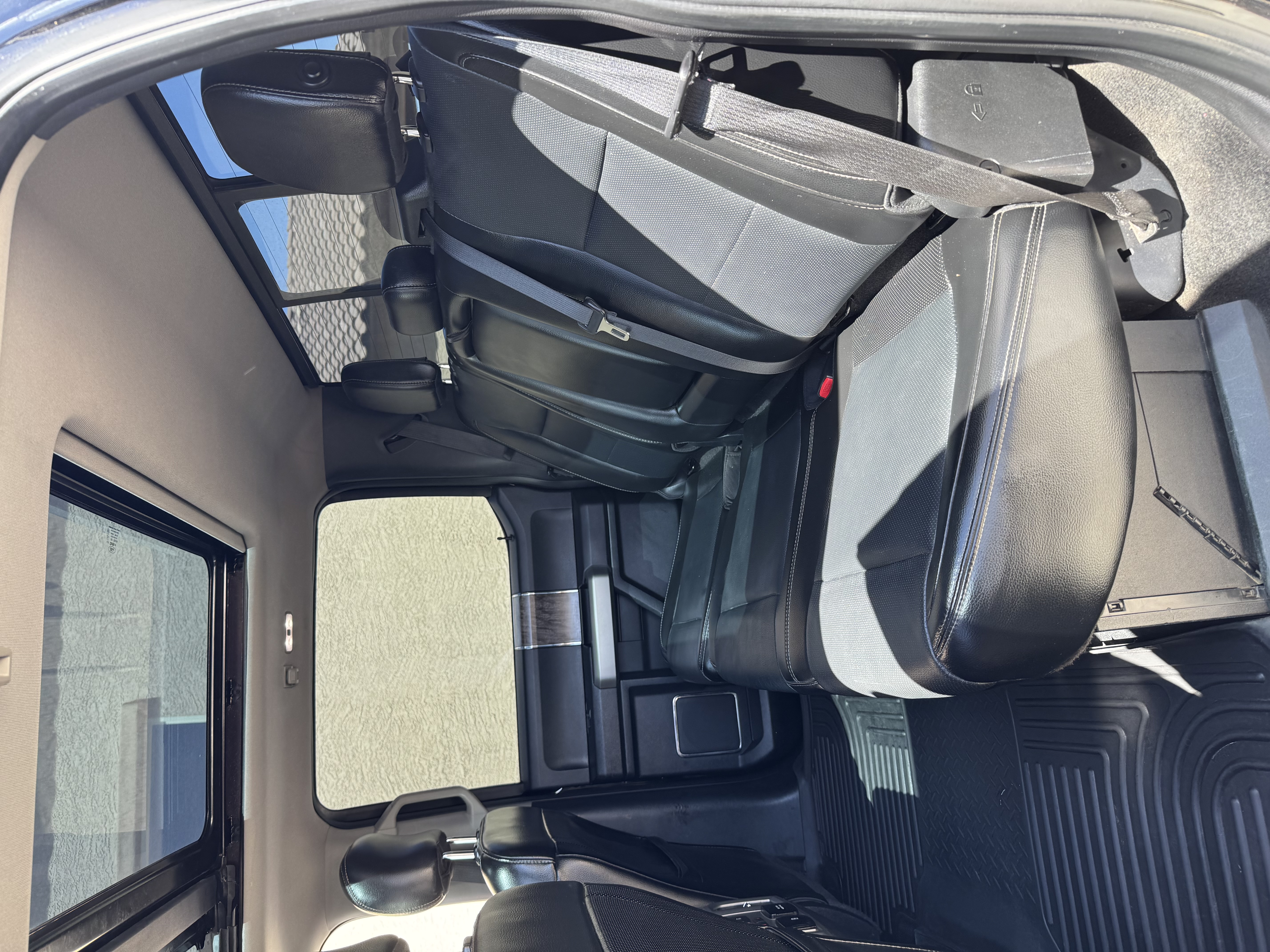 Used 2017 Ford F350 Lariat w/ Lariat Ultimate Package AWD/4WD image 8