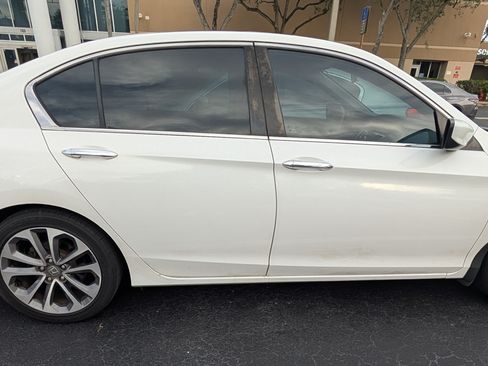 Used 2015 Honda Accord Sport image 10