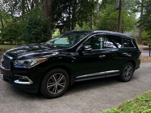 Used 2017 INFINITI QX60 Luxe w/ Premium Plus Package AWD/4WD image 1