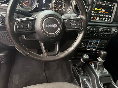Used 2021 Jeep Gladiator Sport AWD/4WD image 11